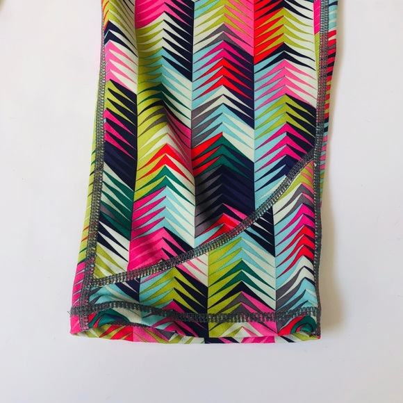 FABLETICS RAINBOW CHEVRON CAPRIS LEGGINGS - Picture 5 of 8